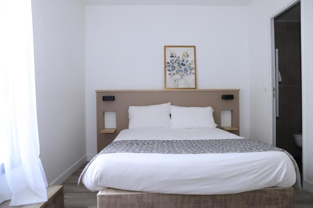 AM Hotel